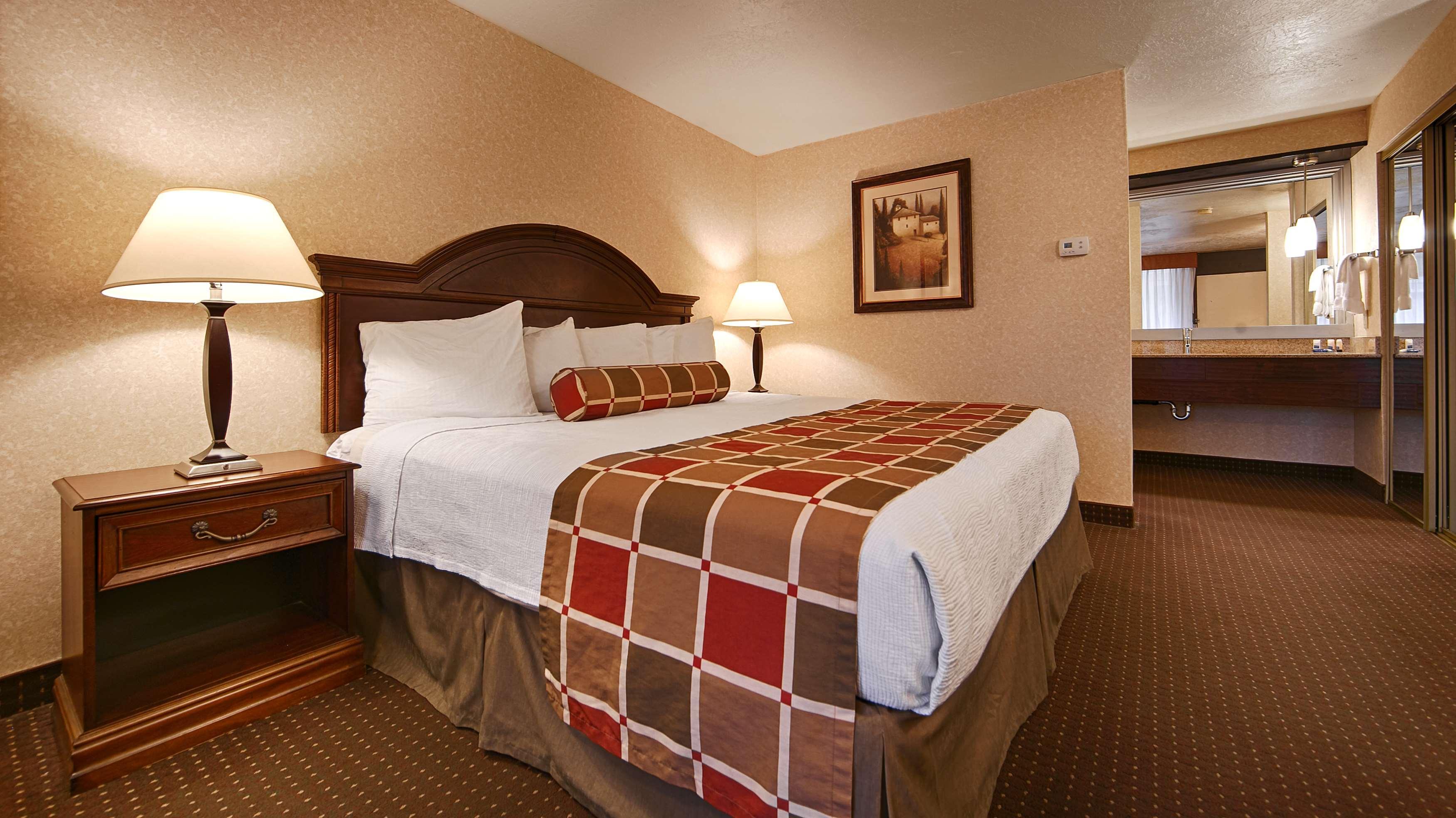 Best Western Plus Weston Inn Logan Esterno foto