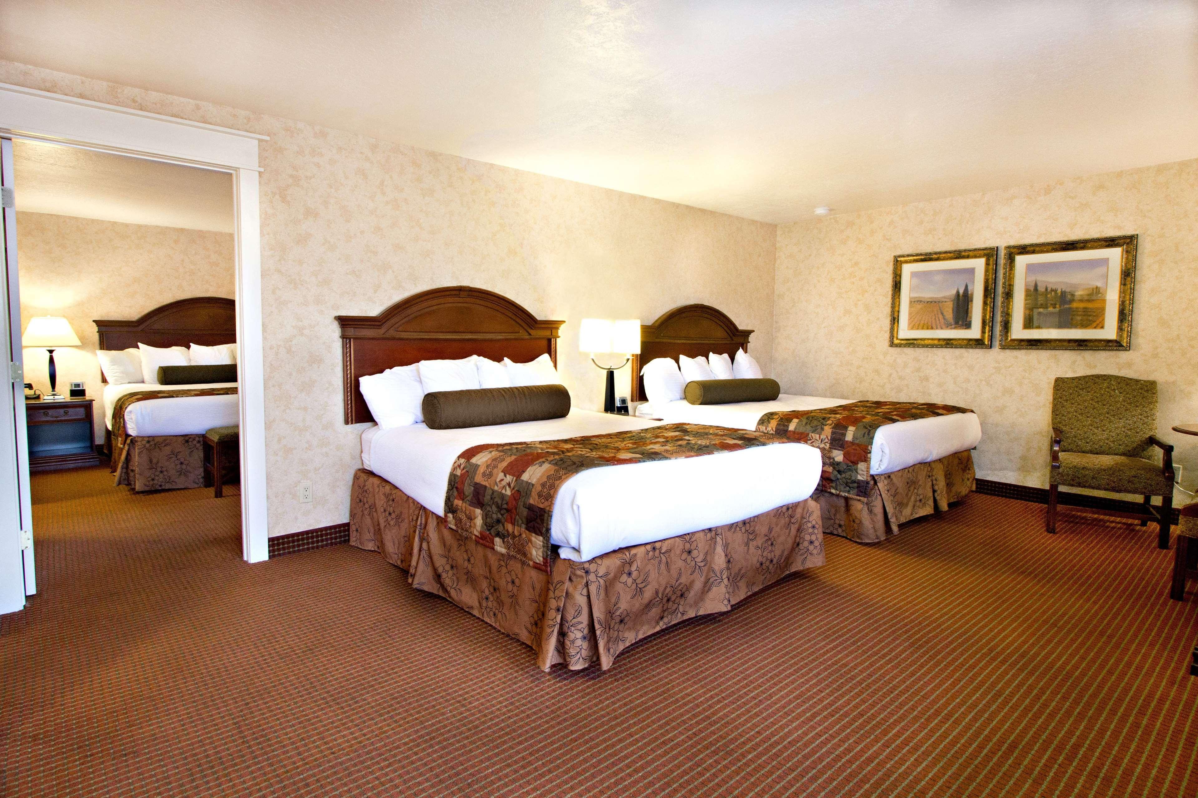 Best Western Plus Weston Inn Logan Esterno foto