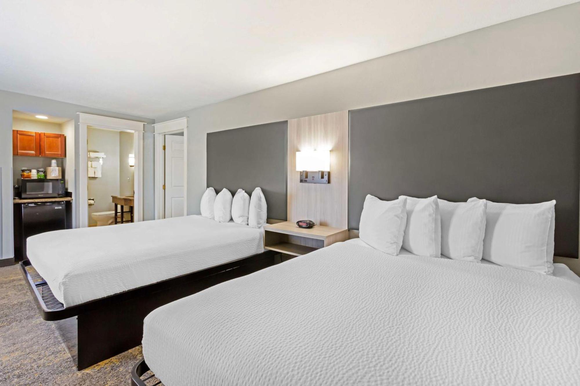 Best Western Plus Weston Inn Logan Esterno foto