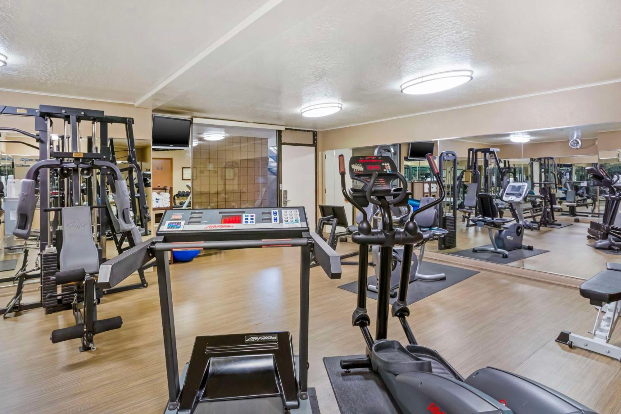 Best Western Plus Weston Inn Logan Esterno foto